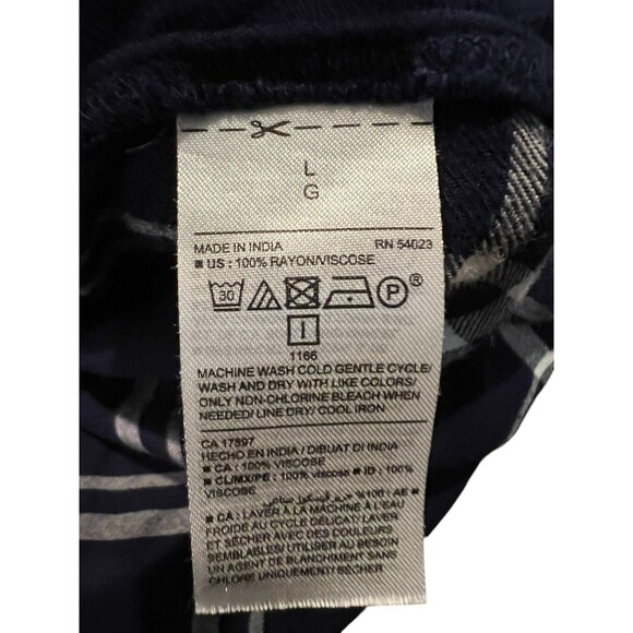 Old Navy Women's L The Classic Shirt Navy Blue Plaid Viscose Blouse Top - Picture 16 of 16